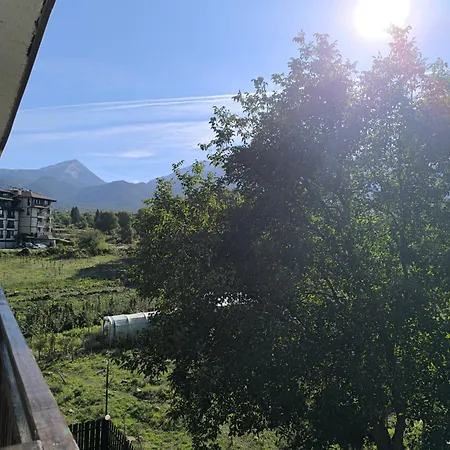 Cozy Nature , Great View, Free Parking Apartment *